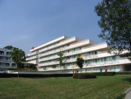 L' Hotel .com