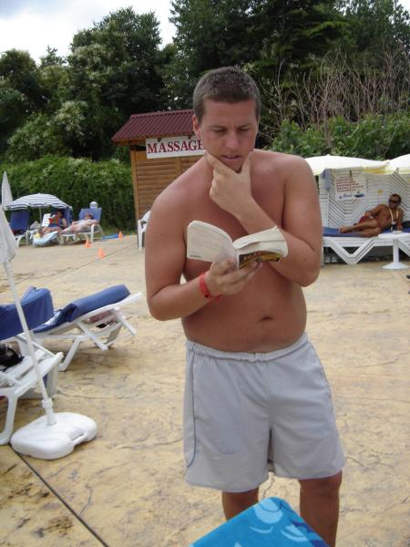 Moi en pleine lecture